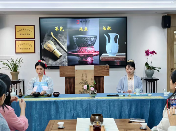 【EAP实践】女性高管的春日礼赞：一场茶香缭绕的宋代雅集